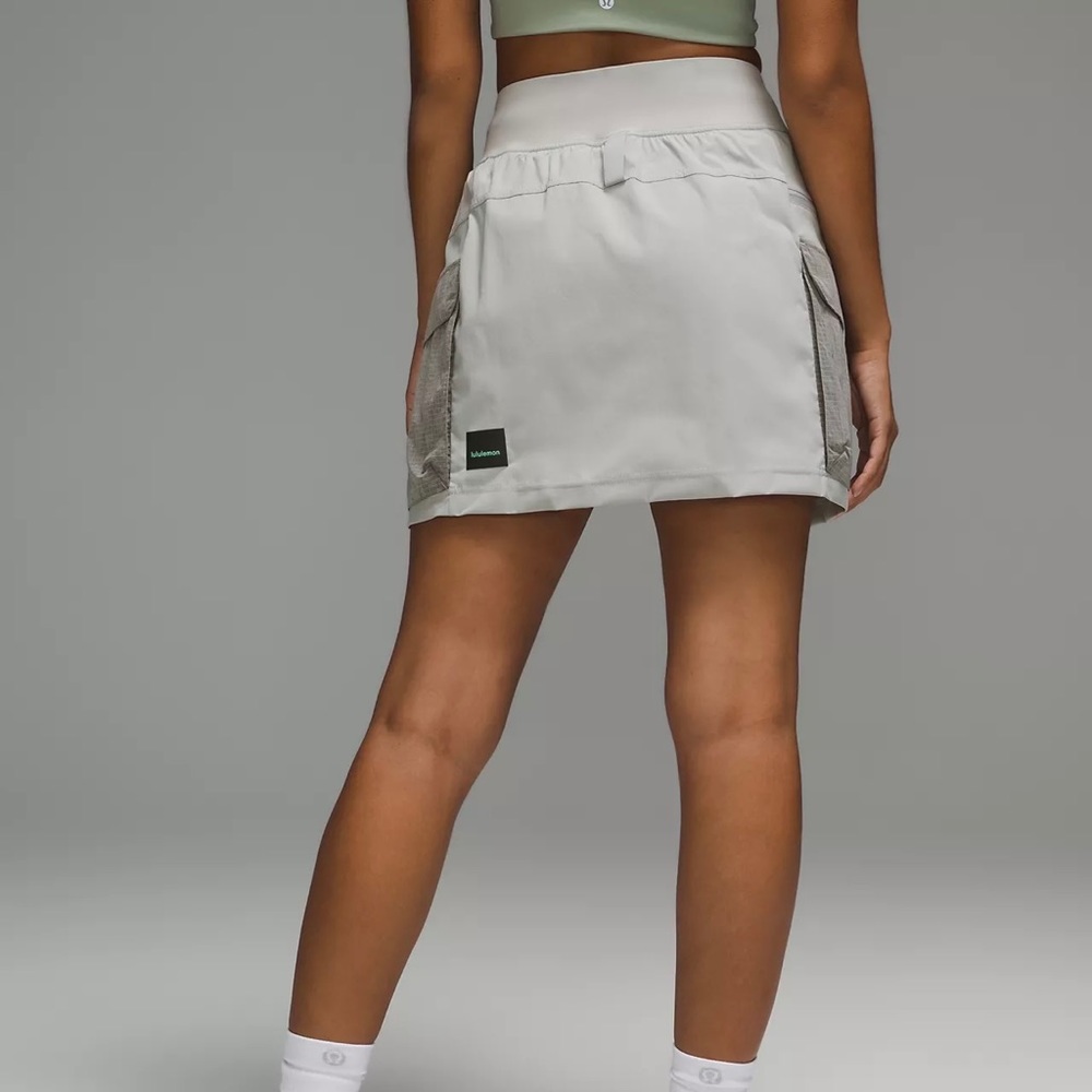 Lululemon Multi Pocket Cargo HR Hiking Skirt / Skort- Seal Grey - Picture 5 of 11